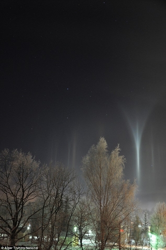 Columns of Light 04.jpg